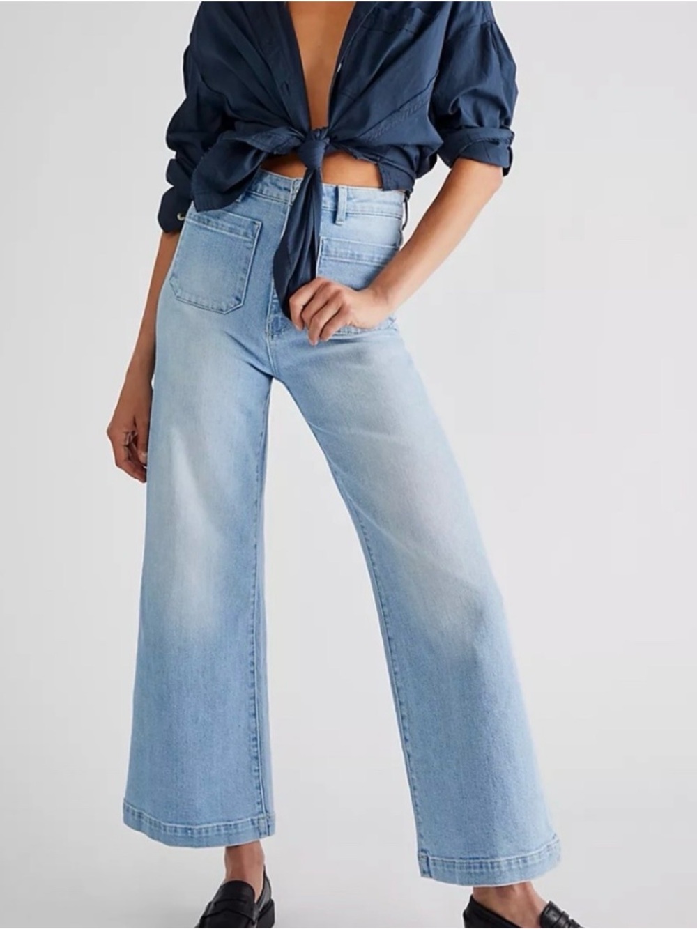 Rolla’s Sailor Patch Pocket Jeans Size 32 High Rise Wide Leg Light Wash Denim